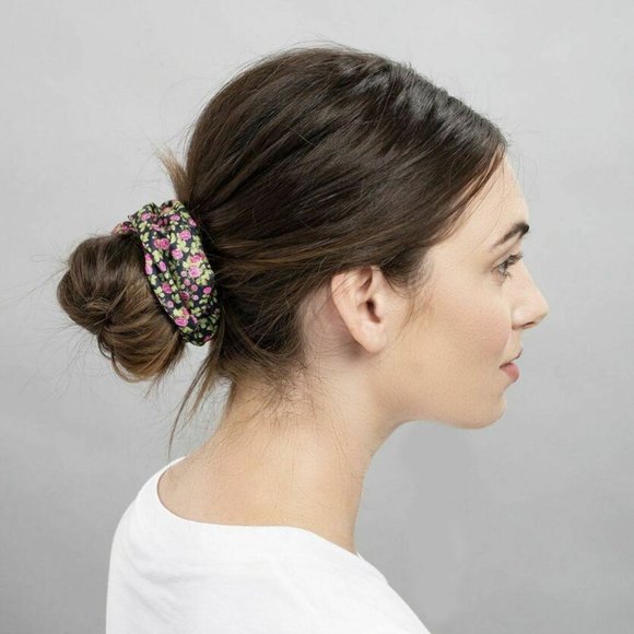 TwelveNYC Multi Floral 3-Pc. Scrunchie Set Black - Picture 2 of 2